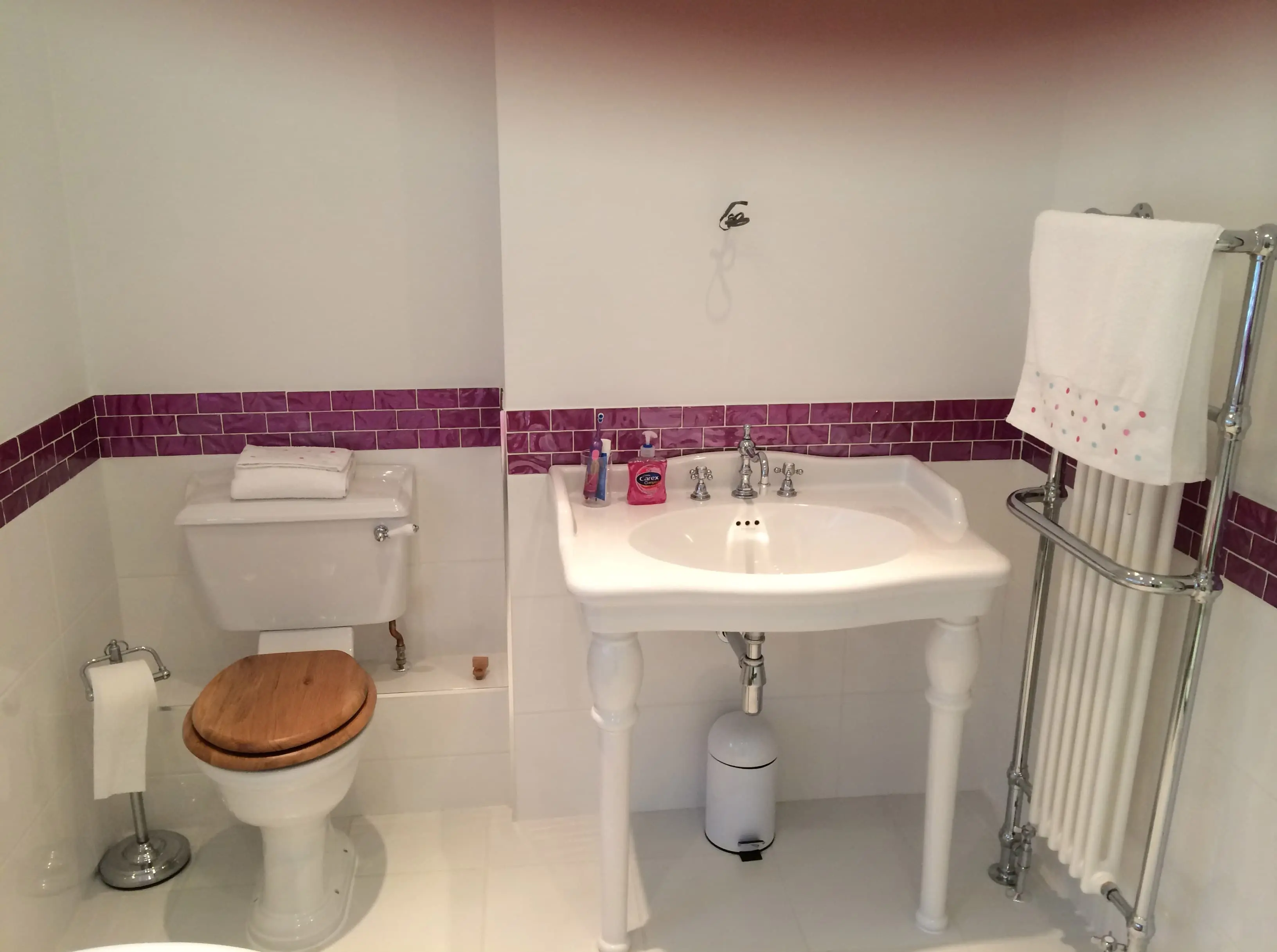 With over 42 years of experience, I can supply and fit bathroom fittings at competitive prices in the following areas:ReadingShinfieldCalcotWokinghamBracknellWoodleyAnd many areas more in and around Winnersh!Whether you want me to install a new wet room or just re-tile your existing bathroom, I can give your home a new look. I take great pride in providing a personalised service to suit your budget and taste. 